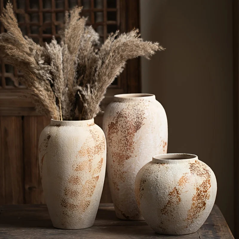 Elegancka retro ceramiczna doniczka w białe kropki – wystrój domu i biura