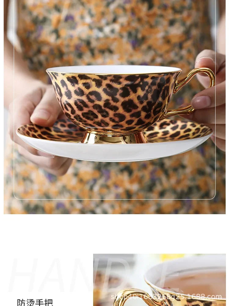 Retro lampartowy zestaw kawowy i herbaciany z porcelany kostnej | luksusowa zastawa stołowa