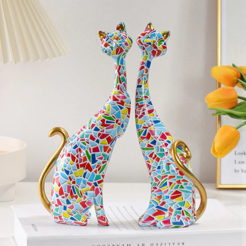 Nordic Graffiti Cat Sculpture - Abstract Resin Art Decor, Modern Home Decor