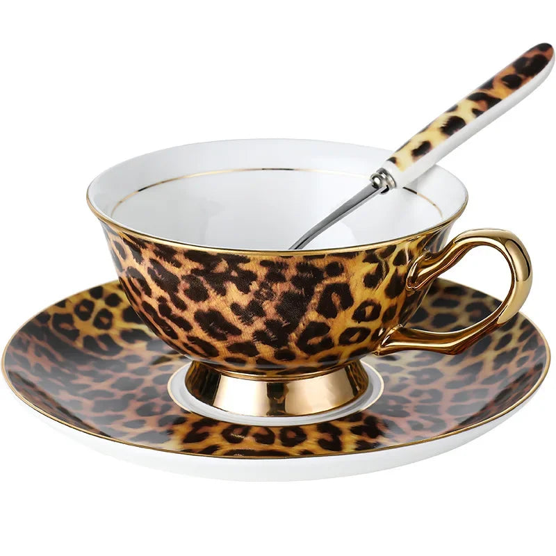 Retro lampartowy zestaw kawowy i herbaciany z porcelany kostnej | luksusowa zastawa stołowa