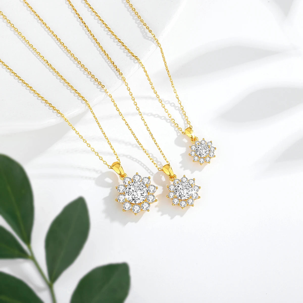 18K Gold Moissanite Bauhinia Necklace - 2ct VVS1 Floral Pendant