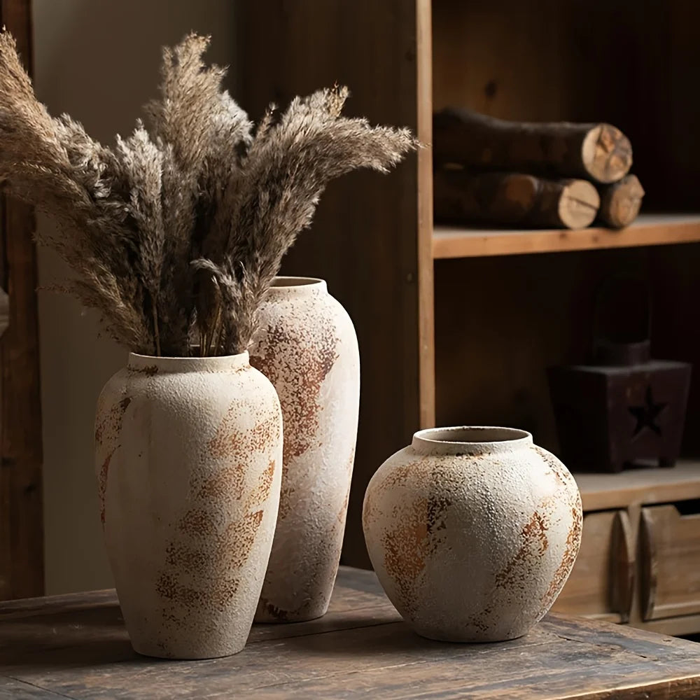 Elegancka retro ceramiczna doniczka w białe kropki – wystrój domu i biura