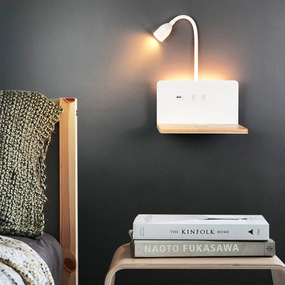 Nowoczesna lampa ścienna led 360° obrotowa z usb i ładowaniem bezprzewodowym do sypialni