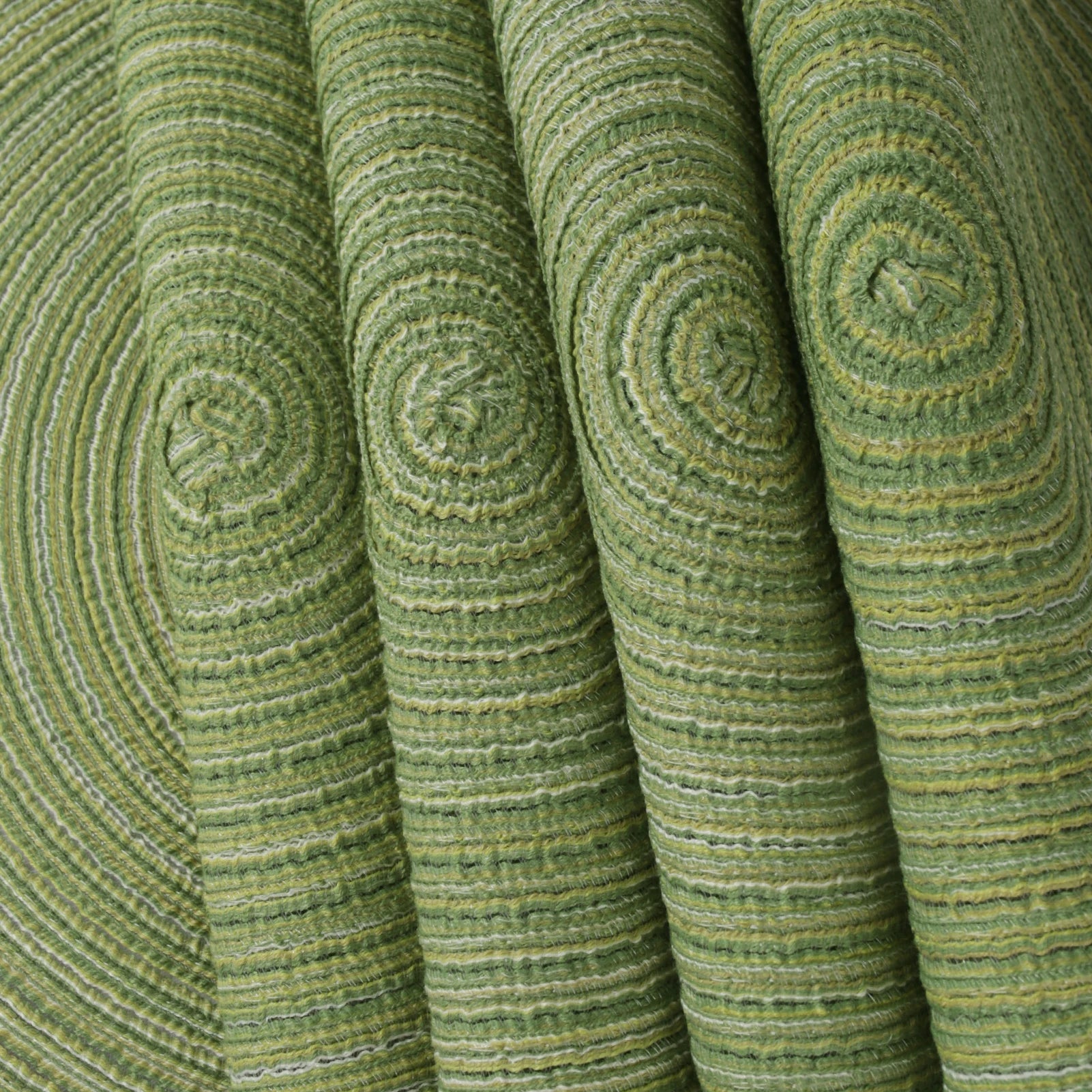 Set of 12 Round Braided Placemats & Coasters | Washable, Heat Resistant & Non-Slip