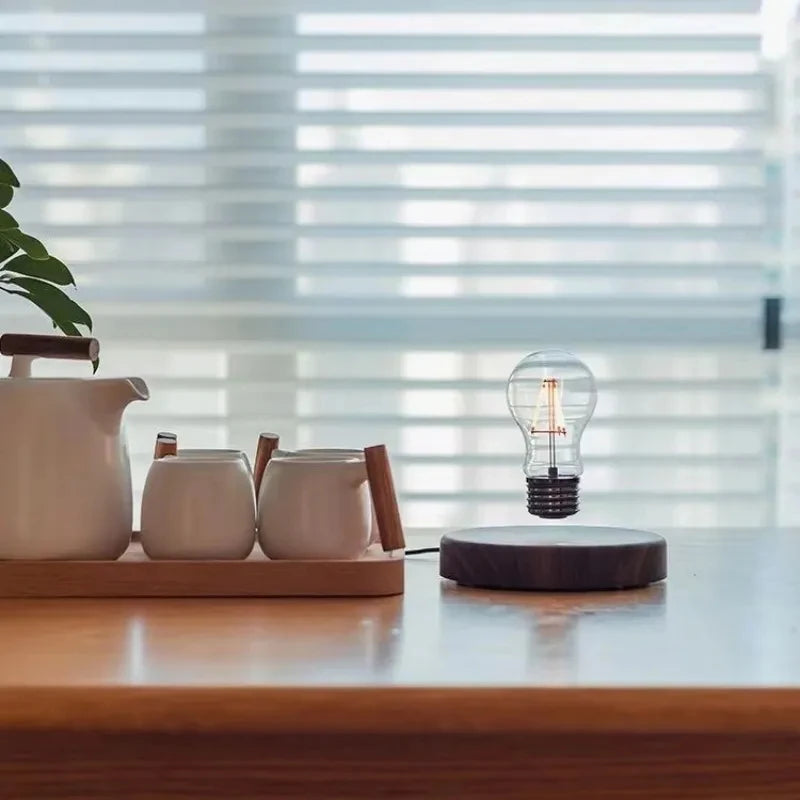 Lampa lewitacyjna magnetyczna – pływająca żarówka led biurkowa dekoracja